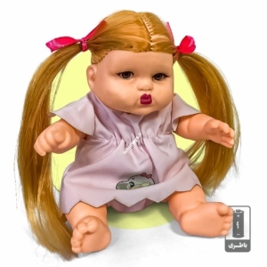 عروسک نشسته